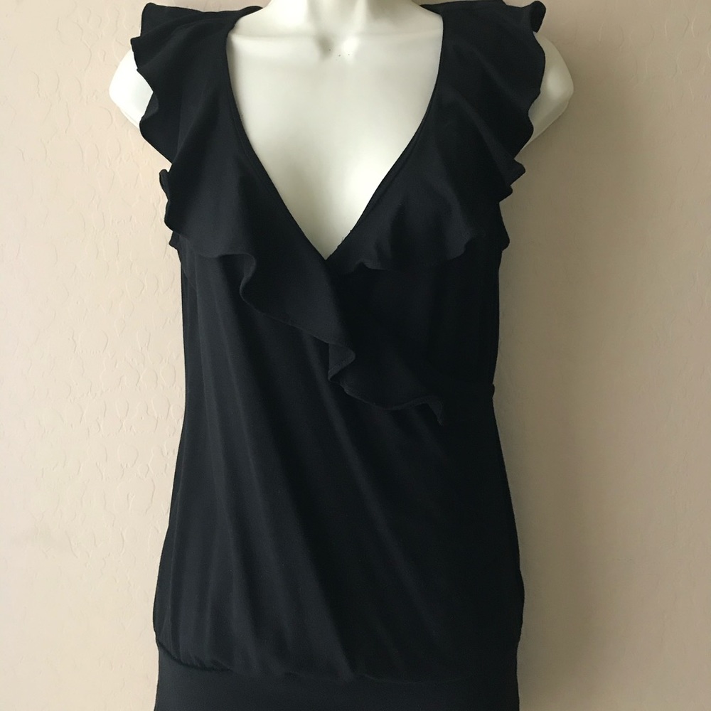 WHBM  XS Ladies Ruffle Top